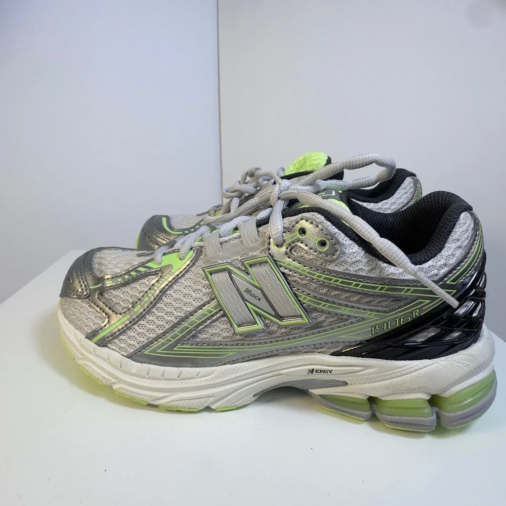 New Balance 1906R Boys 5.5 Silver Lime Green Metallic Running Shoes GC1906CQ